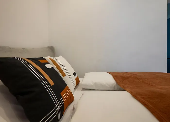 2-rooms 10 Min Away From Center *