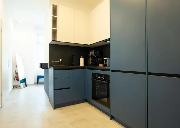 2-rooms 10 Min Away From Center Apartmán